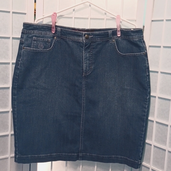 Gloria Vanderbilt Denim Skirt with bling 4985 - Picture 2 of 9